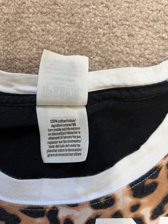 PINK Victoria's Secret Cheetah Print Long Sleeve Shirt Size Large - Picture 6 of 9